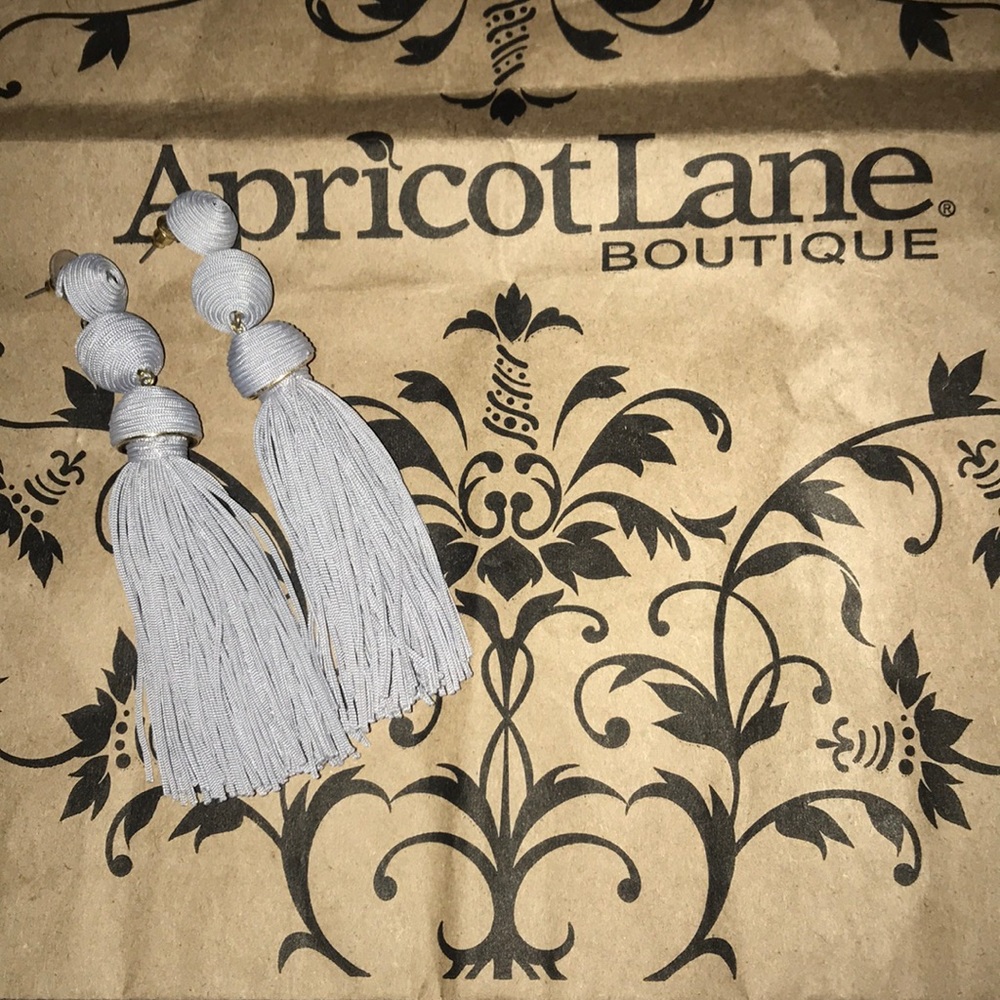 APRICOT LANE tassel earrings
